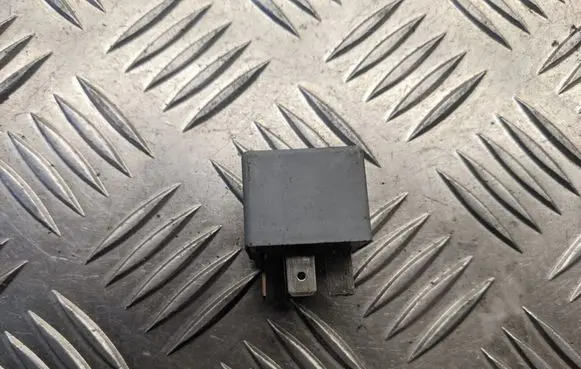 Volkswagen Golf IV Other relay 141951253B