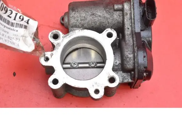 Suzuki Grand Vitara I Throttle body valve 76R0