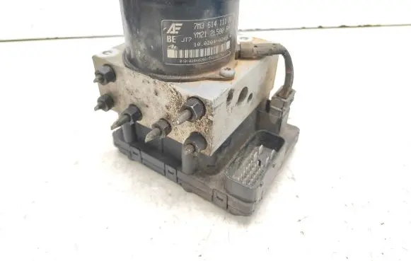 Volkswagen Golf IV ABS Pump 1J0907379P 10094903313 7M3614111H