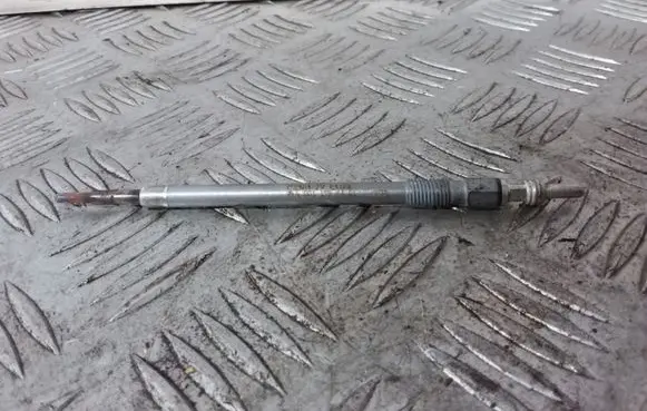 Mercedes-Benz Sprinter W906 Glow plug A0011596601