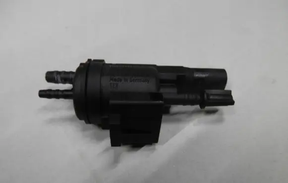 Mercedes-Benz S W220 Valve vacuum 0025401497