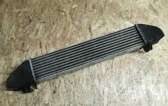 Mercedes-Benz C W204 Intercooler radiator A2045000000 2045000000