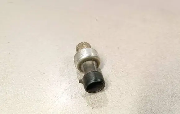 Opel Vectra C Air conditioning (A/C) pressure sensor 09131721