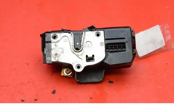 Opel Antara Front door lock 