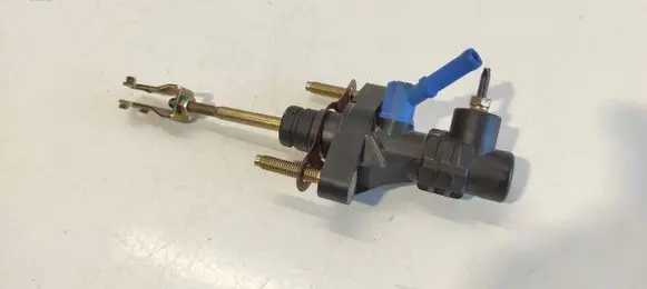 Toyota Avensis T250 Clutch master cylinder