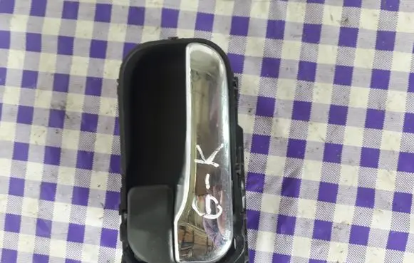 Nissan X-Trail T30 Rear door interior handle