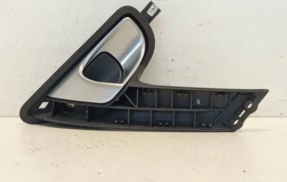 Nissan Primera Rear door interior handle Z50252000 80670BA 5453A0