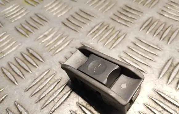 BMW 7 E65 E66 Sunroof switch 6904291