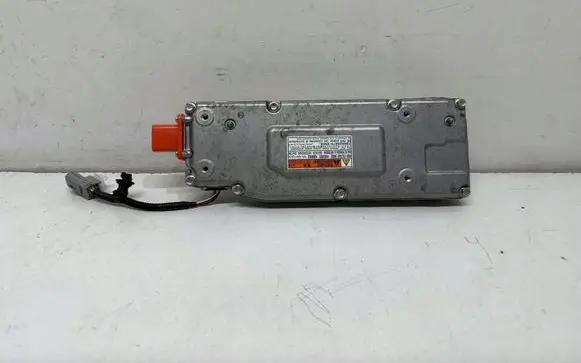 Toyota RAV 4 (XA50) Battery control module G927042060