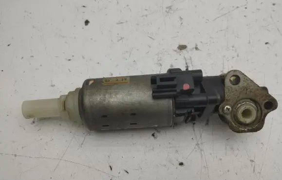 Lexus IS 220D-250-350 Seat adjustment motor 8582033020