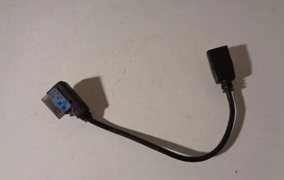 Volkswagen PASSAT B7 AUX in-socket connector 5N0035558