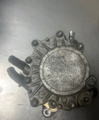 Skoda Octavia Mk2 (1Z) Vacuum pump 03G145209 050704A
