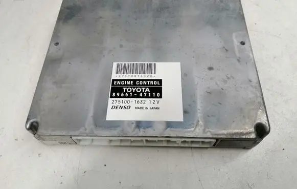 Toyota Prius (XW20) Engine control unit/module 8966147110 2751001632