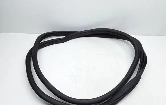 Mercedes-Benz GLK (X204) Front door rubber seal A2046970751