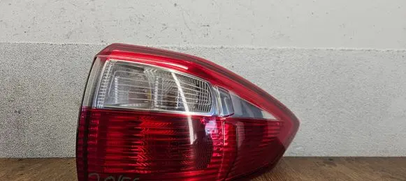 Ford C-MAX II Rear/tail lights AM5113404BF