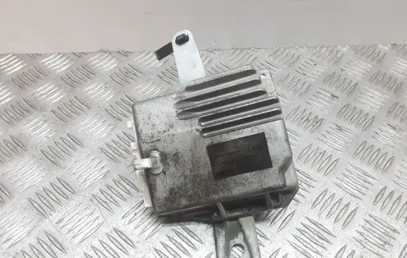 Toyota Corolla E120 E130 Power steering control unit/module 8965002230