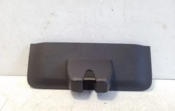 Opel Ampera Tailgate/boot lid lock trim R0019480