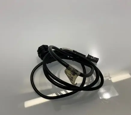 Mercedes-Benz E W211 AUX in-socket connector 