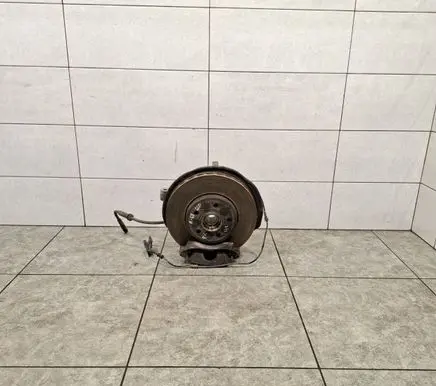 Mercedes-Benz GLA W156 Front wheel hub A2463320501 A0004216881