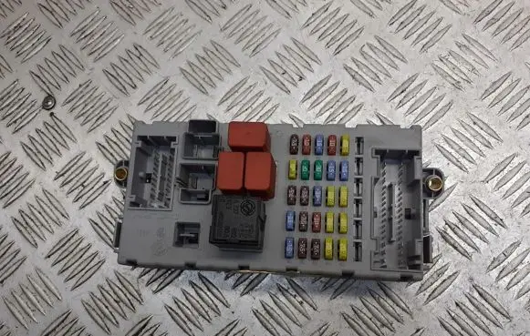 Fiat Croma Fuse box cover 46846745