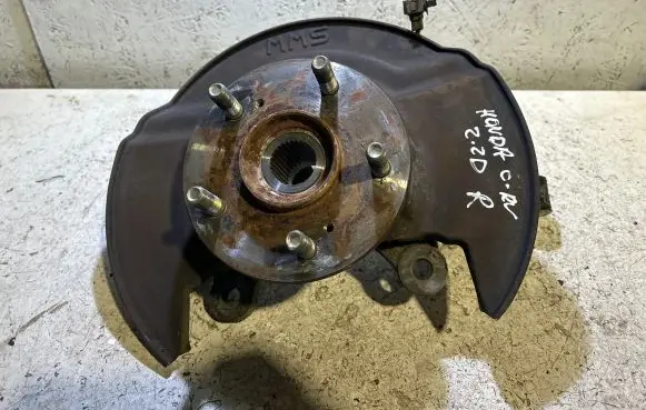 Honda CR-V Front wheel hub