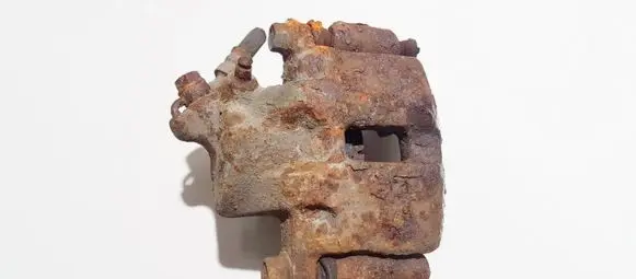 Mitsubishi Lancer Front brake caliper
