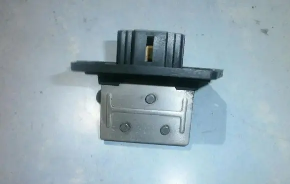 Mazda 323 F Heater blower motor/fan resistor hb151bc5e 6b10