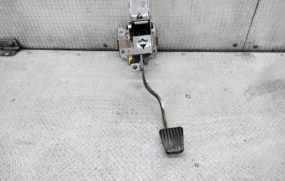 Chevrolet Lacetti Clutch pedal E2008813