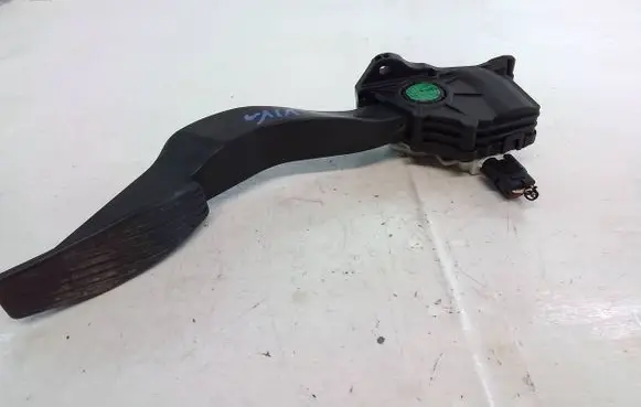 Opel Karl Accelerator throttle pedal 42361587 08K15D140044