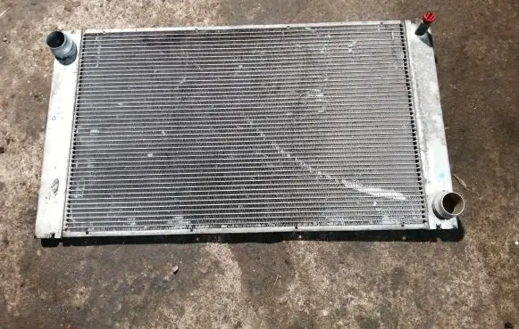 BMW 5 E60 E61 Coolant radiator 7787440