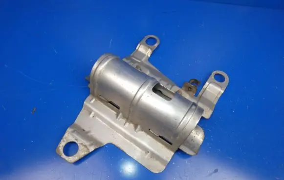 Volvo XC90 Fuel filter bracket/mount holder C83FA 31372433
