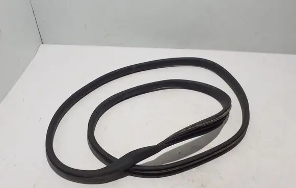 Dacia Duster II Front door rubber seal 808324926R