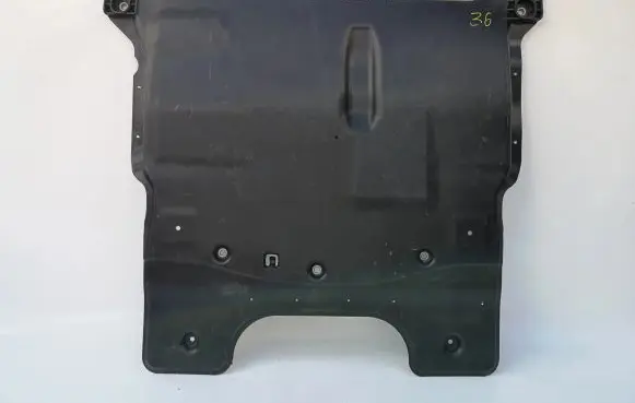 Audi A1 Engine splash shield/under tray 2Q0825901F