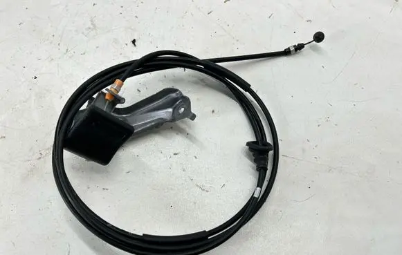 Engine bonnet/hood lock release cable