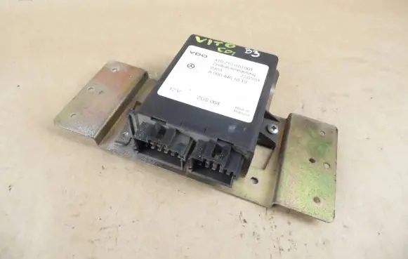 Mercedes-Benz Vito Viano W638 Door central lock control unit/module A0004461019 ZGS004 410215010001