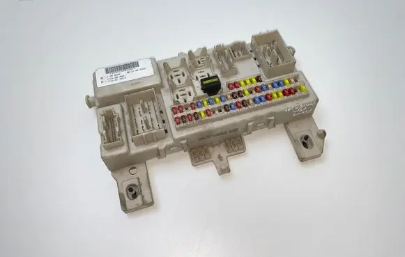 Ford Focus Comfort/convenience module 6M5T14014 R19F51F7