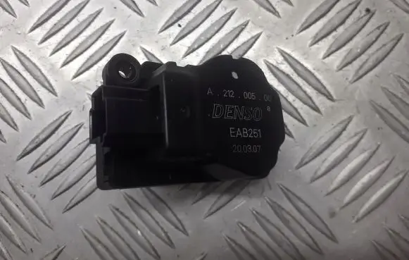 Citroen C4 I Picasso Central body control module EAB251