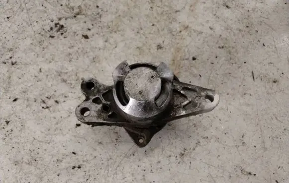 Peugeot 206 Generator/alternator belt tensioner