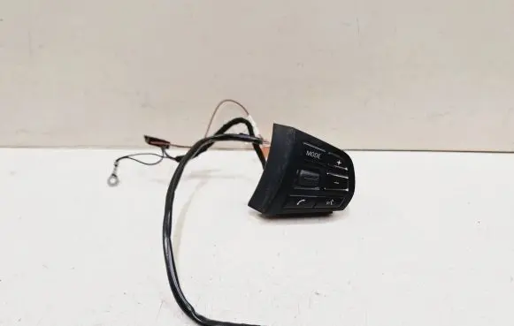 BMW X3 F25 Steering wheel buttons/switches A1049209808 HW01SW02 2457016