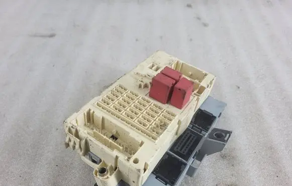 Fiat Stilo Fuse module 46797610 501208520100 2U4CS0G5C
