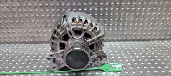 Skoda Octavia Mk3 (5E) Generator/alternator S27708667 04E903015