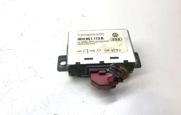 Audi A8 S8 D2 4D Alarm control unit/module 4d0951173b K3107
