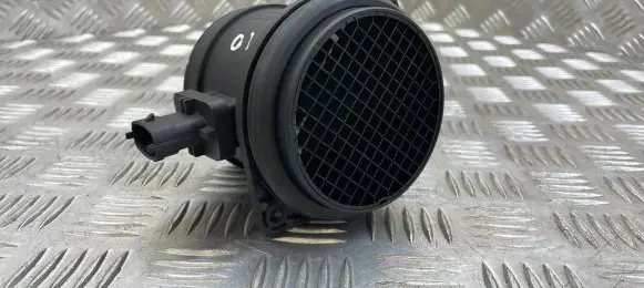 Volvo V70 Mass air flow meter 30785472 0281002972