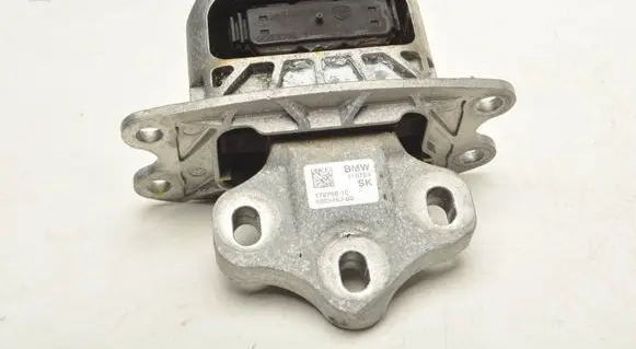 BMW 2 F44 Gearbox mounting bracket 6853453