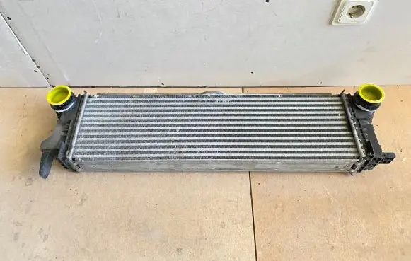 Mercedes-Benz Vito Viano W447 Intercooler radiator A4475011301 EV549001 ZGS00202