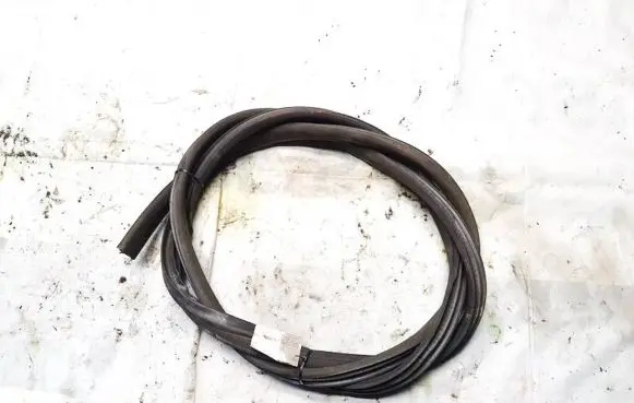 Ford Mondeo MK II Rubber seal rear door 