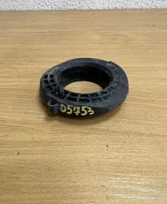 Mercedes-Benz C W205 Rear coil spring rubber mount A2053240184 D5753