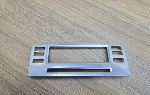 Volvo V70 Radio/GPS head unit trim 1303415
