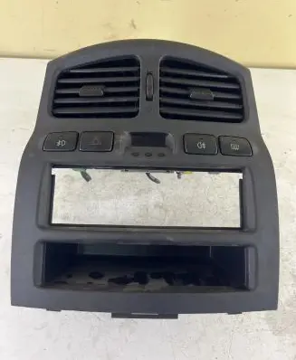 Hyundai Santa Fe Dash center air vent grill 9452026500
