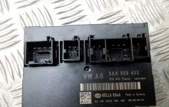 Volkswagen PASSAT B7 Comfort/convenience module 3AA959433
